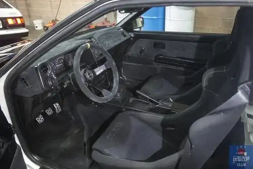 这是一辆情怀满地头文字d中的ae86复刻版