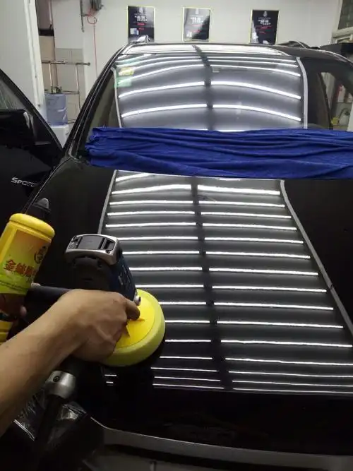 车身抛光打蜡 产品功能:增加漆面亮度,去除氧化层,去除水渍