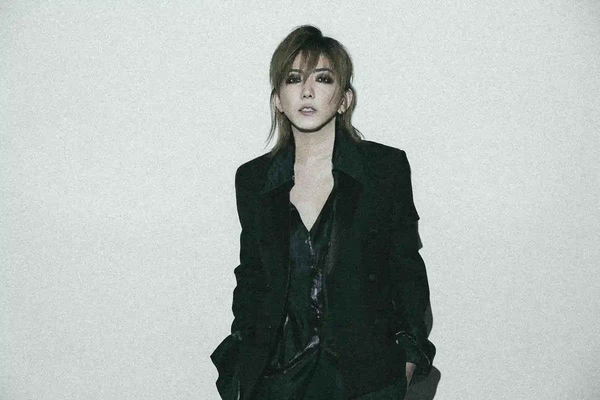 风格突变 刘忻重拾摇滚新扫描孤独