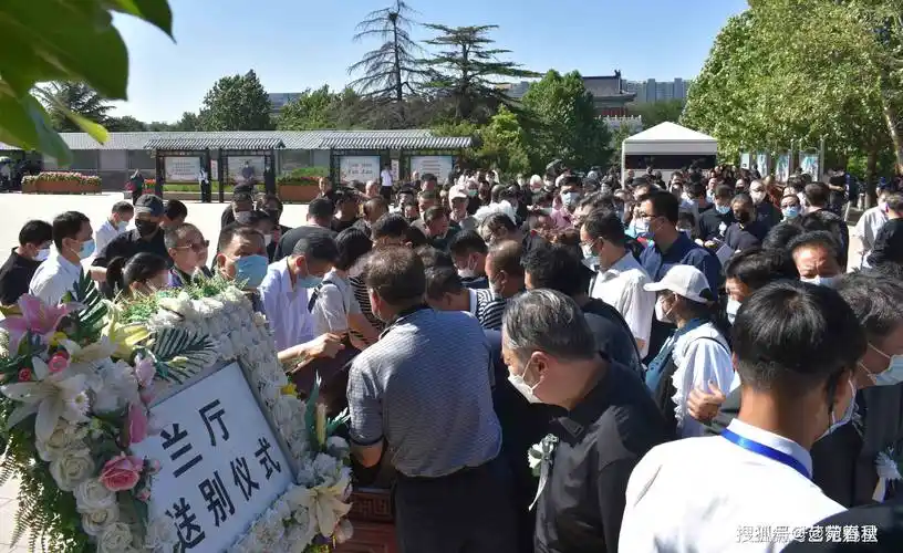 张志功老先生遗体告别仪式在北京八宝山举行_同志_工作_中央统战部