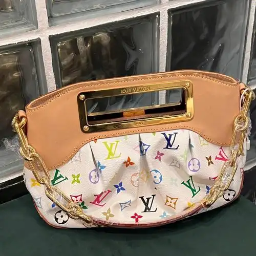lv白三彩judy白皮保存品限量款