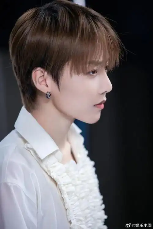 刘雨昕合作造型师回应网友质疑##粉丝喊话刘雨昕工作室更换造型团