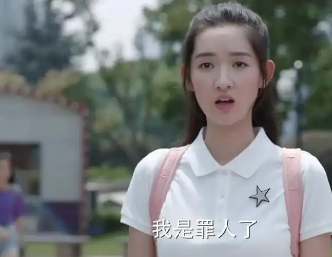 韩佩颖也很漂亮,但是演技很呆,完美没有王玉雯的灵动和清新,因此不少