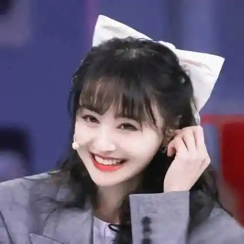 郑爽变化大,五官不协调,眼睛不对称,香肠嘴,科技感满满_形象_整体_时