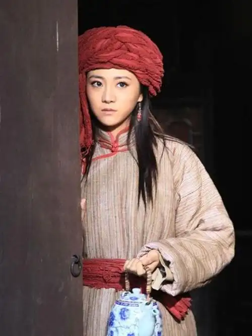 《绝密使命》中3位青年女演员:甘做绿叶衬红花