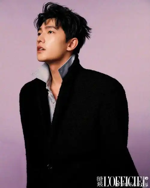 杨洋时装六月刊封面大片