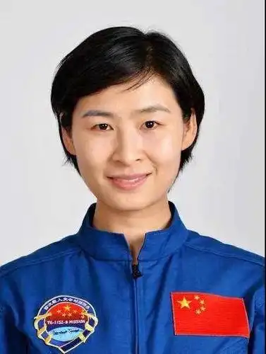 她是现实版"飞天嫦娥",归来之后杳无音讯多年,原来在做这件事……(7)