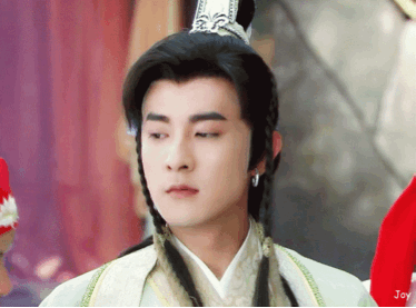 杨幂张小斐同学,和唐嫣合作过《锦绣未央》,他还参演了热巴新剧