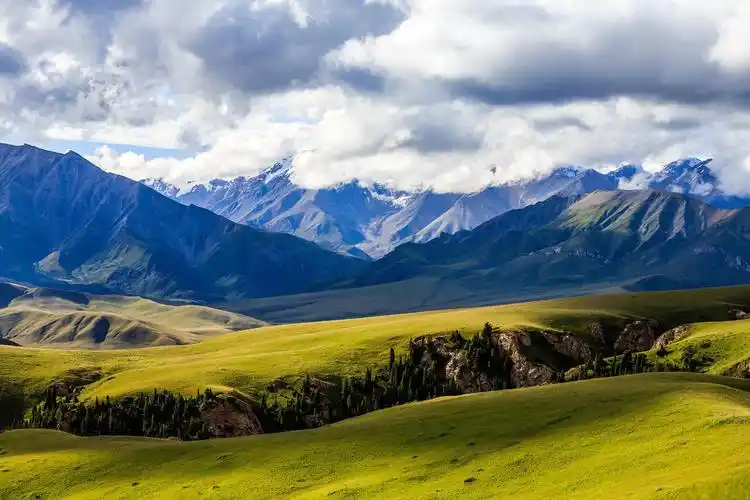 琼库什台旅游攻略 琼库什台是一个位于新疆伊犁河谷的美丽村庄,拥有