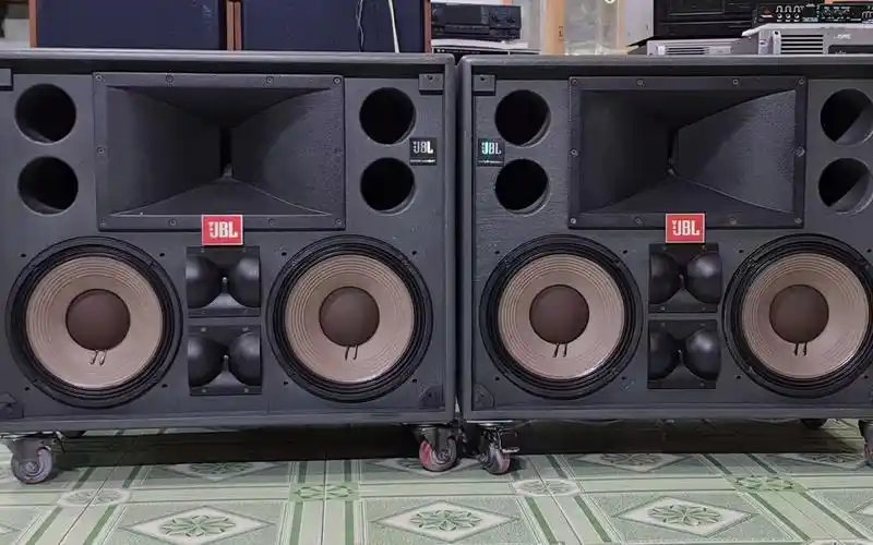 jbl大型音箱4756a,舞台专业使用,声音震撼