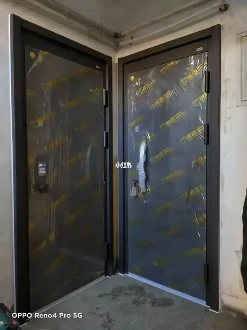 和密封性也特别好,不会漏风,门扇填充物非常下本德国巴斯夫进口的冰箱