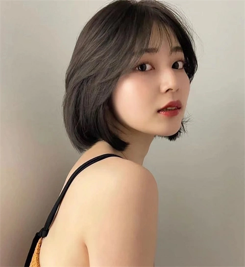 洋气感减龄波波头 百搭好看不过时_波波发型 - 美发站