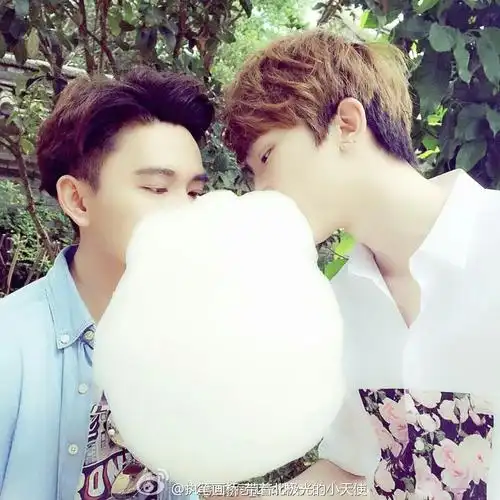 我爱我伦我爱我尼我是爱你们的小天使