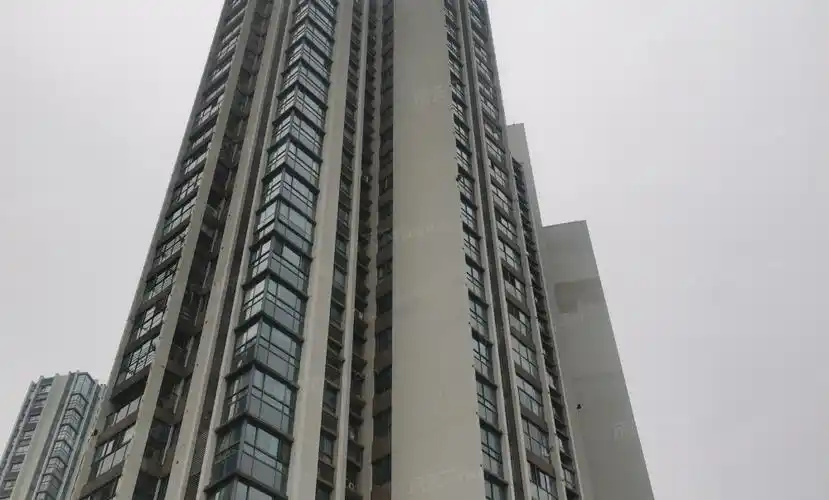 天润园3室2厅中装修出售价格可谈