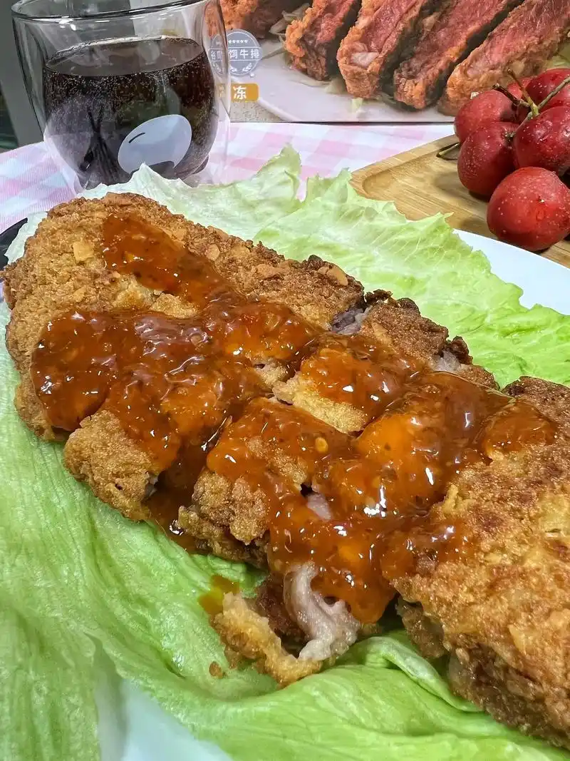 7分钟搞定6015垂涎欲滴的泰式风味炸牛排.