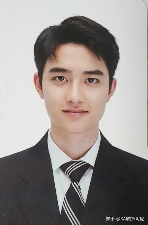 sm公司特别题 还是要说exo了,路人也承认的完颜了 加一波证件照(三哥