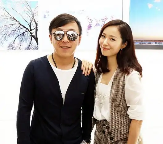 【图】黄渤江一燕电影压轴上影节 两人默契携手走红毯