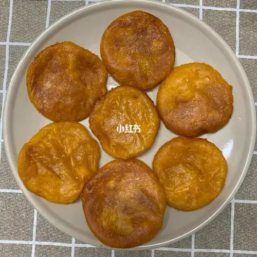 是南瓜饼还是南瓜粥都觉得超级好吃97,今天分享一下南瓜饼的做法吧