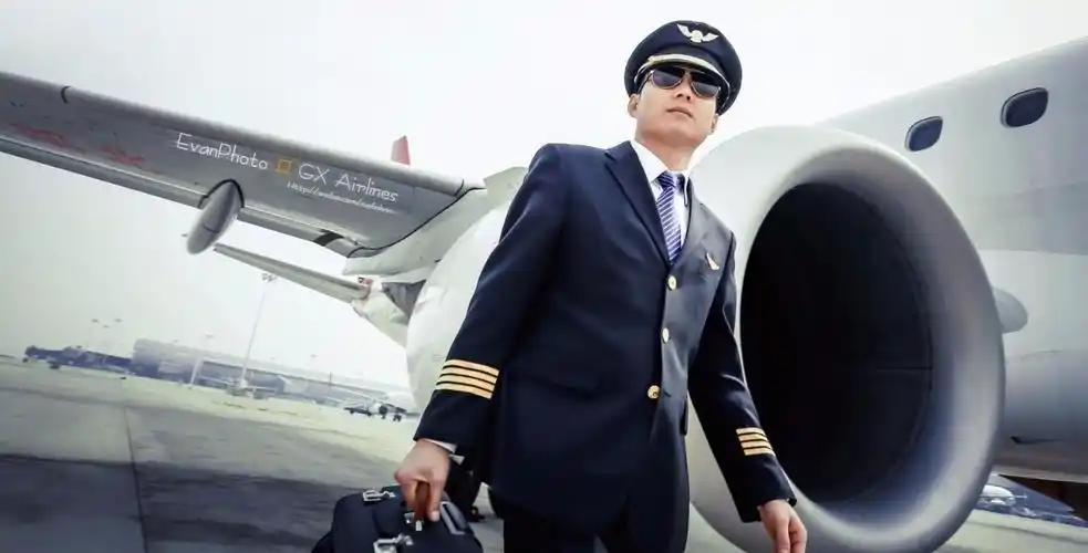 浙江招115名飞行员,机长年薪百万!这些条件你达标吗