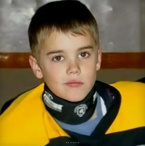 justin bieber小时候的照片来喽!