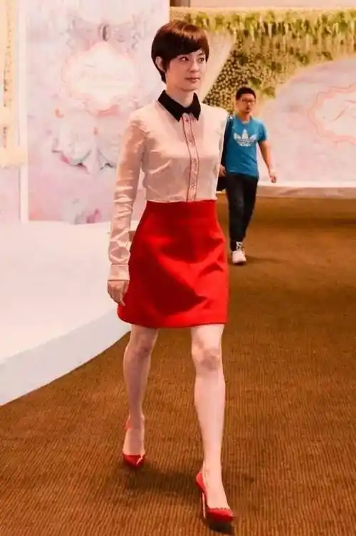 景甜跑步姿势暴露出身走高冷风格不红放低姿态演司藤反成一线