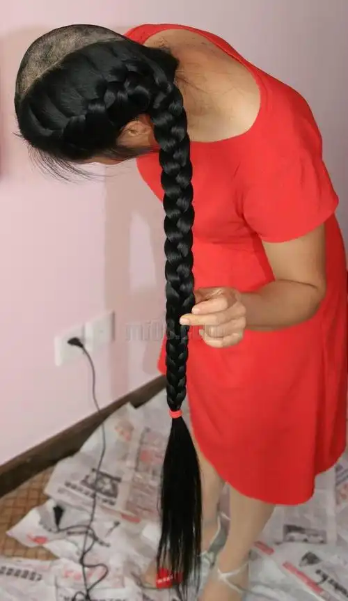 1.5米长发剃光过程照片(10)