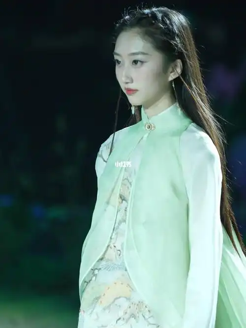 模特孙小涵盖娅传说