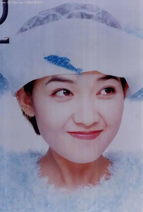 范晓萱:两面性格女歌手,剃寸头打舌环,21岁摘子宫坚持不婚!