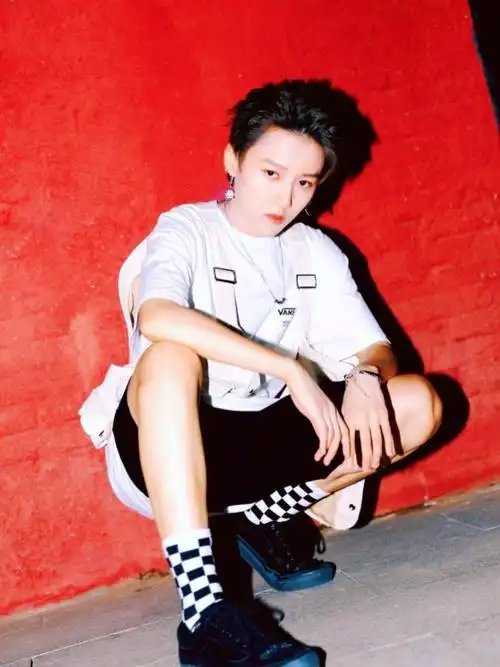 刘雨昕陆柯燃你吃谁的颜