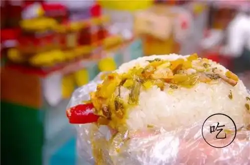 官塘有家"路边摊"糯米饭,大木桶里装着的是童年的味道