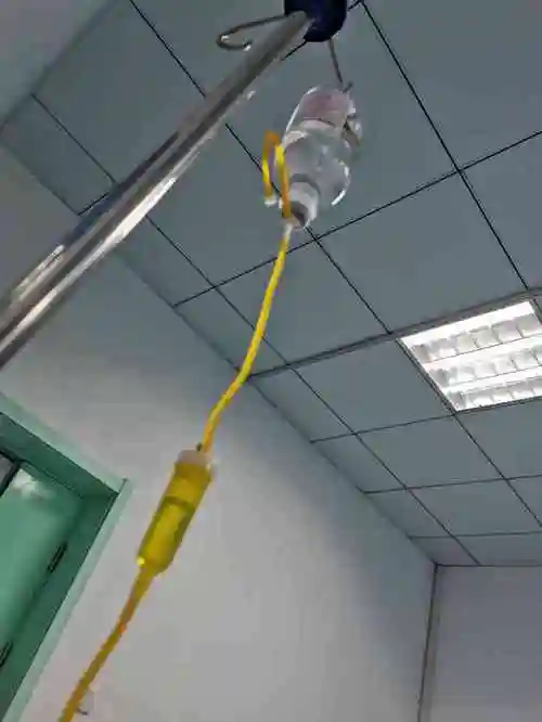 历下区第二人民医院-"和友人来的,因为离得最近的医院就是这家,.