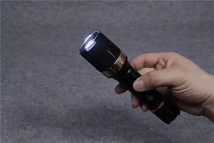 贝斯达6800电击器电棍强光手电筒