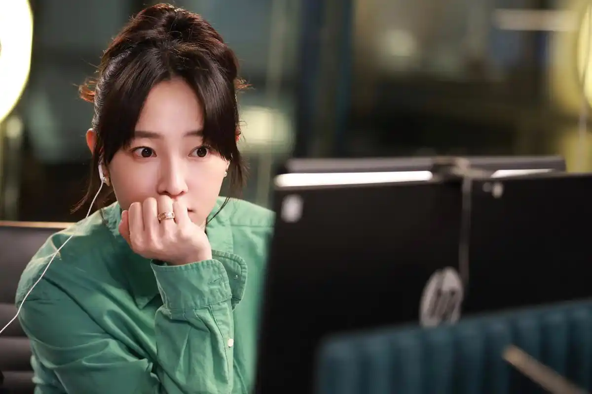 白百何 骄阳伴我新鲜剧照送达