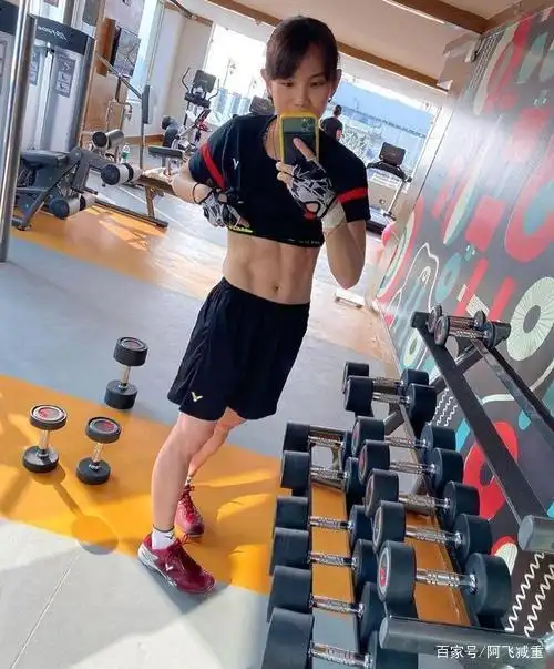 为什么天天练腹肌效果却不好?避开4个误区,练出漂亮腹肌马甲线