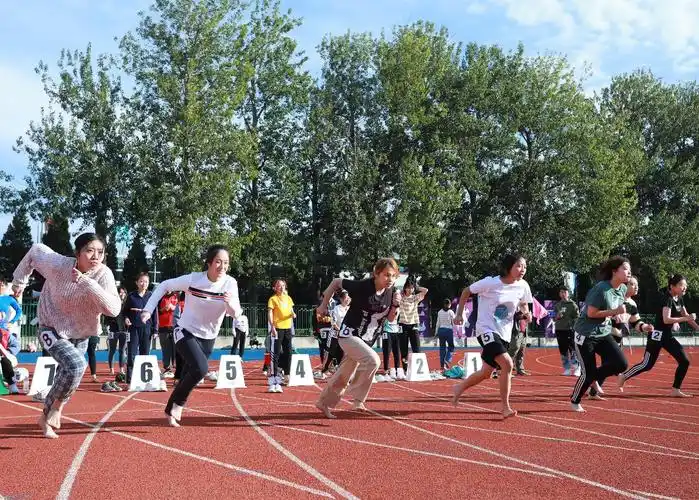 清华大学2021级新生健康始于足下赤足运动会举行