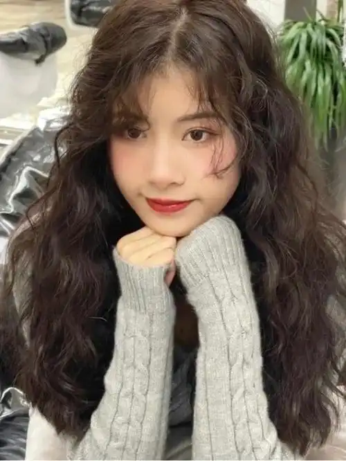 中长发烫发法式烫发蛋卷头木马卷秋冬发型推荐临沂染发临沂烫发临沂