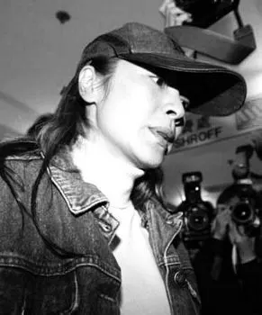 梅艳芳病危(组图)