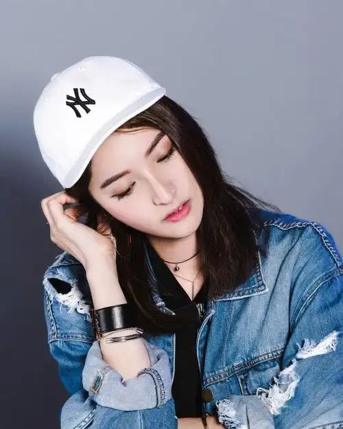 mlb弯檐帽这么火,什么发型最配它?