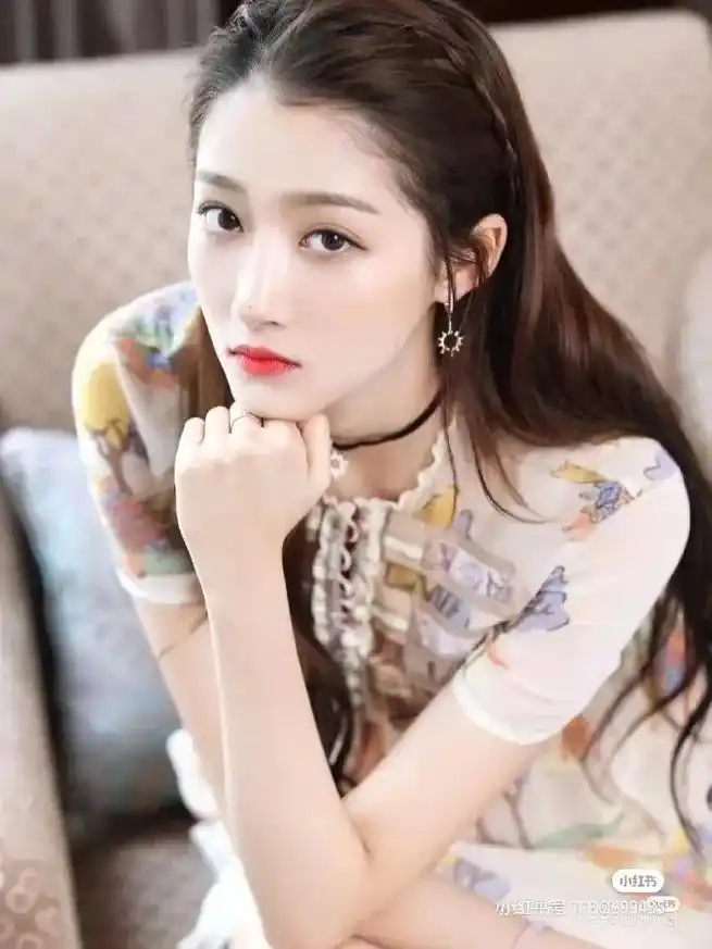 关晓彤的神仙照片! - 抖音