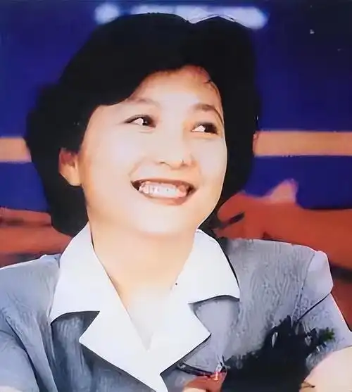 央视主播杜宪28岁嫁影帝陈道明结婚41年无绯闻今女儿成她骄傲