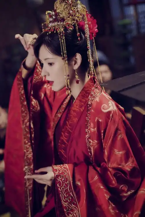 每天分享一个美女——张予曦