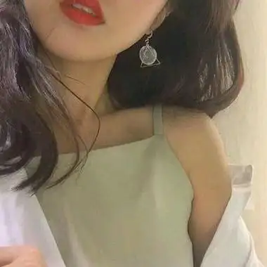 真人女生半脸头像图片大全