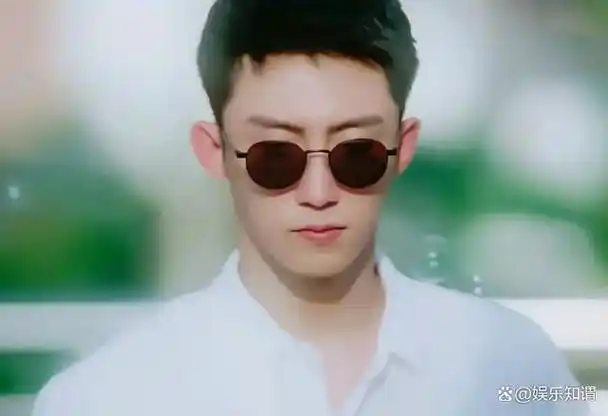 事实证明半路出道的黄景瑜已经走上了演员的另一条康庄大道