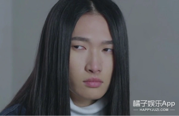 她是《上瘾》里最丑的炮灰女主 生活里却是气场十足的超级名模