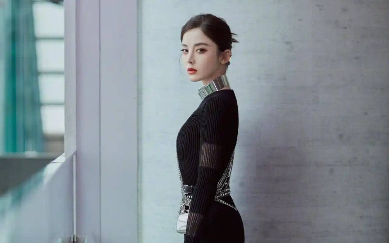 古力娜扎酷美性感高清桌面壁纸