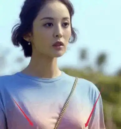 古力娜扎拍戏不穿内衣古装剧中胸部现凸状