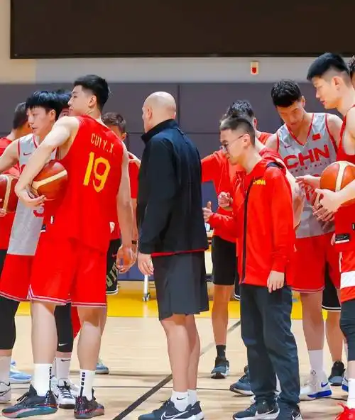 付豪替代了呢,估计乔尔杰维奇考虑的是,国外男篮虽然身高要比蒙古队高