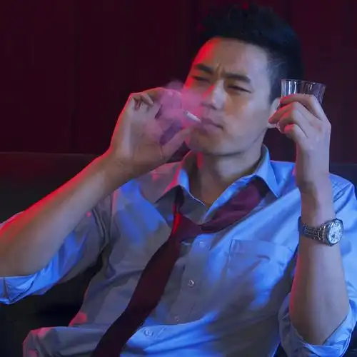 抽烟头像图片2022最火爆