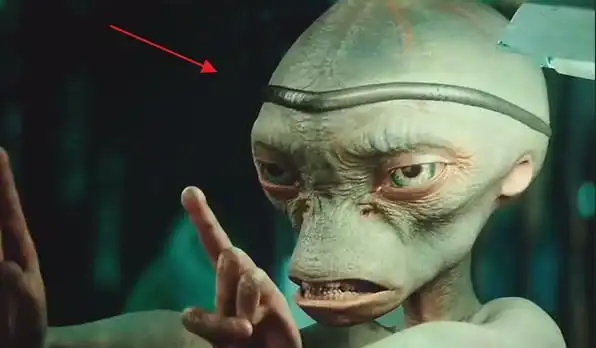 疯狂的外星人奇卡也有啤酒肚怪不得离开地球时带的全是酒