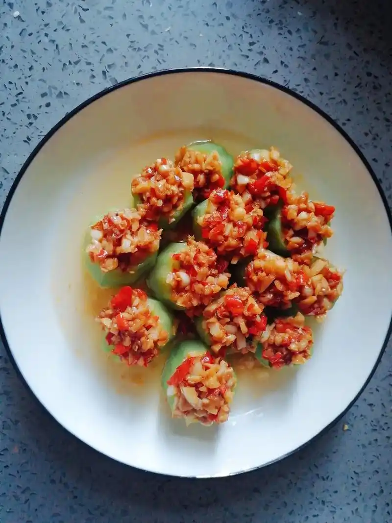 做法超简单的蒜蓉蒸丝瓜不要太好吃哦